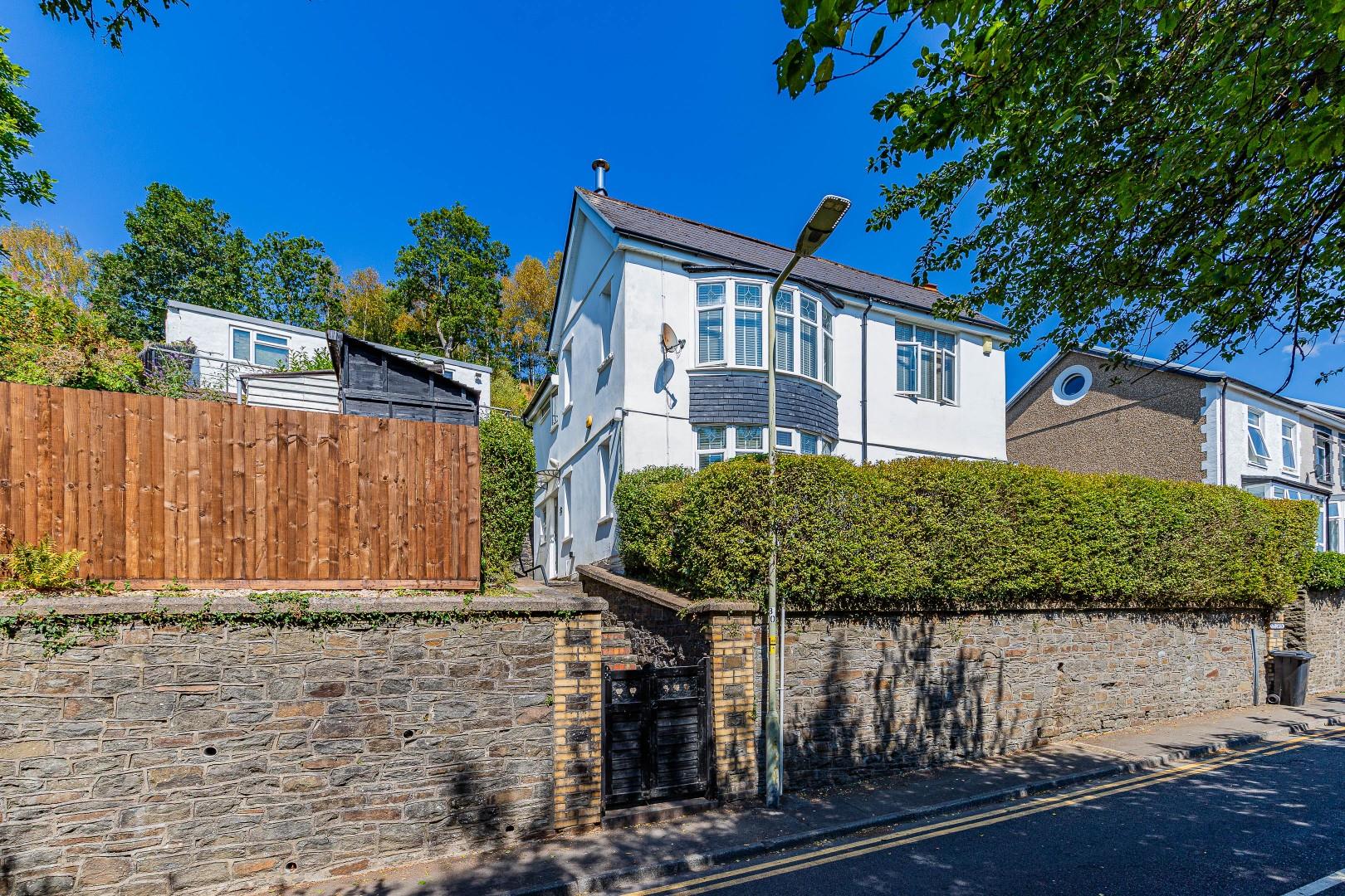 Brynteg, Treharris